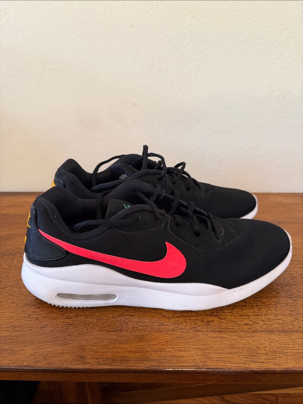 Nike Air Max Oketo Black Flash Crimson Running Shoes Men’s Size 11